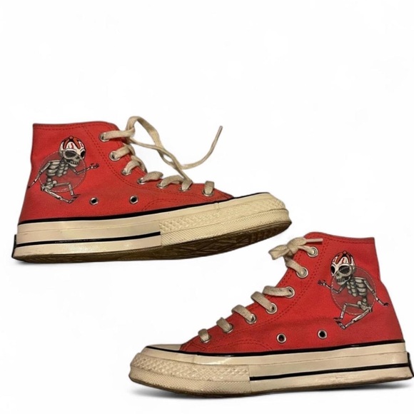 Converse High-Tops - Picture 2 of 6